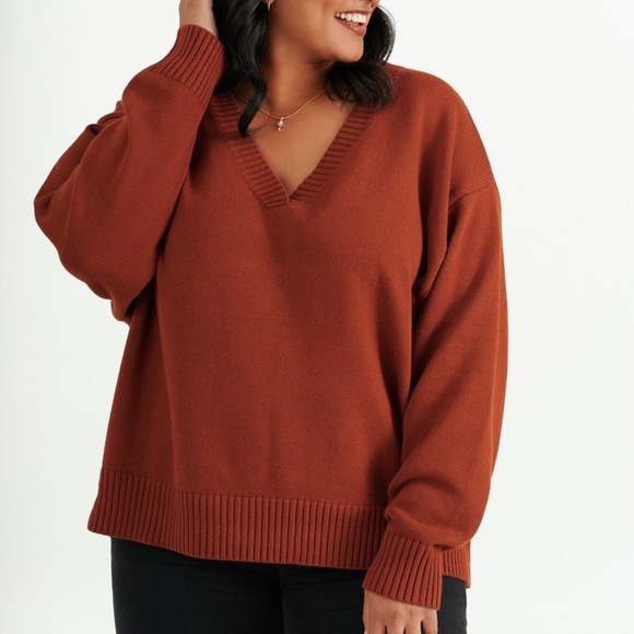 NWOT Emma Knudsen Rumi V-Neck Sweater - Charcoal - Size Small - Picture 5 of 6